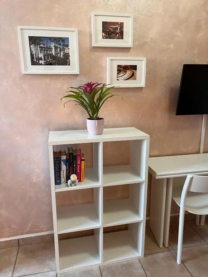Casa Samaky Apartment Sanremo 0*,